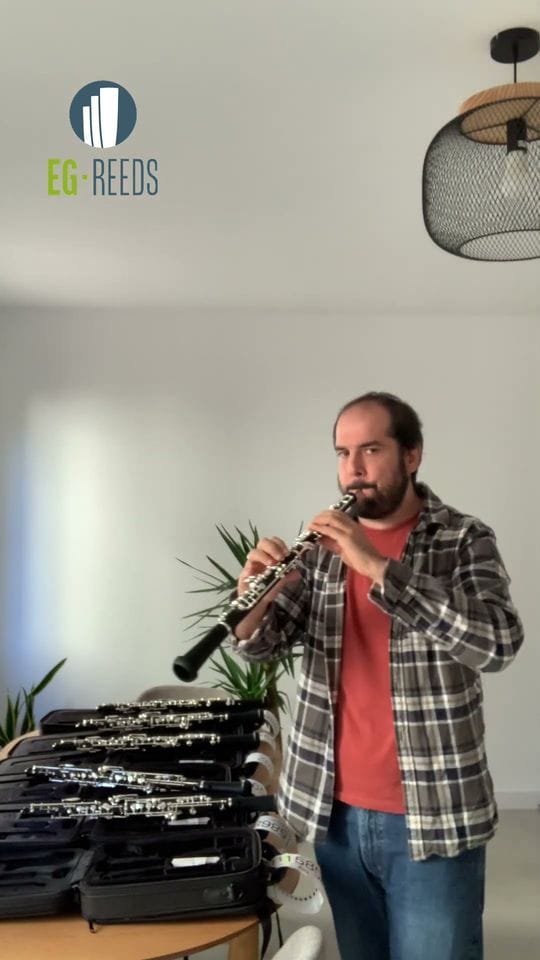 Vídeo: a experimentar o oboé de iniciação EG-REEDS (em espanhol)